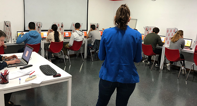 2-examen-certificacion--LanguageCert-STEM-English-Alicante-academia-ingles-clases-grupales-online