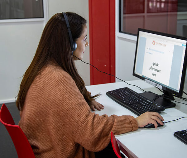 3-examen-certificacion--LanguageCert-STEM-English-Alicante-academia-ingles-clases-grupales-online